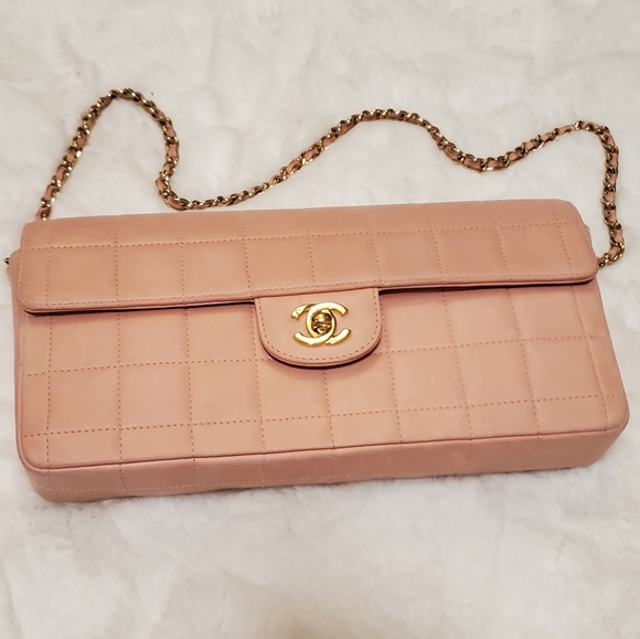 Authentic Chanel Chocolate Bar Flap Bag in Pink - Picture 14 of 17